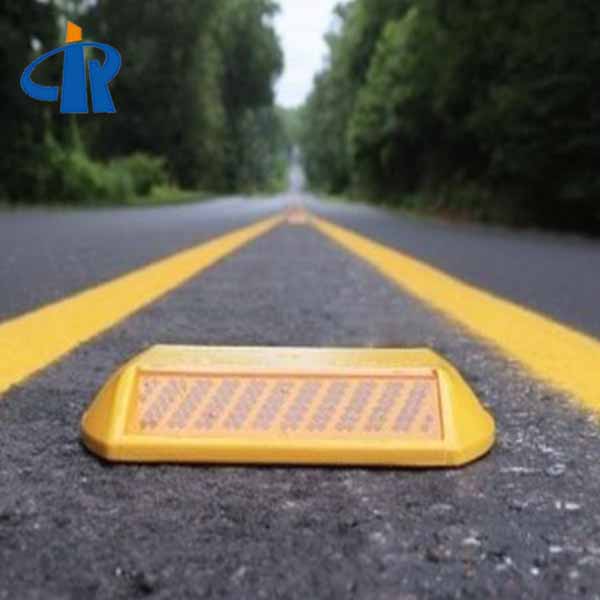 Waterproof Plastic useful solar road stud reflector For Driveway